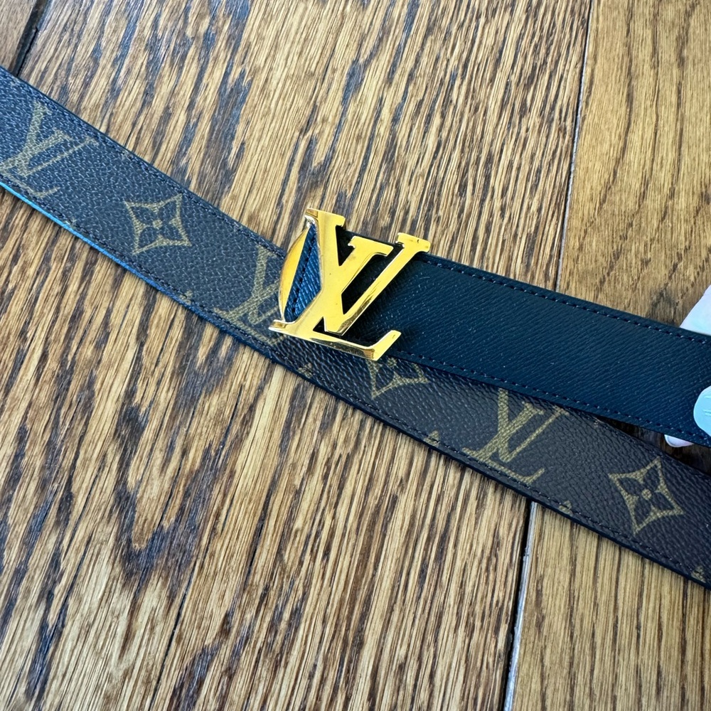 AUTH LOUIS VUITTON Reversible Belt